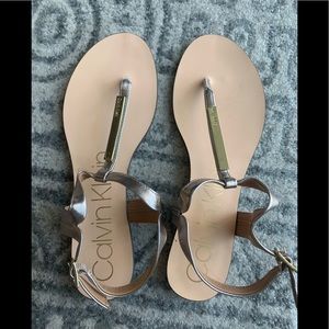 NWOT Gold Calvin Klein sandals, sz 8.5